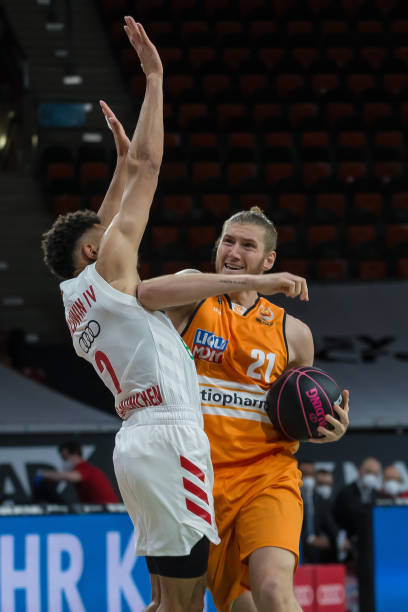 赛场不断变 赛场不断变