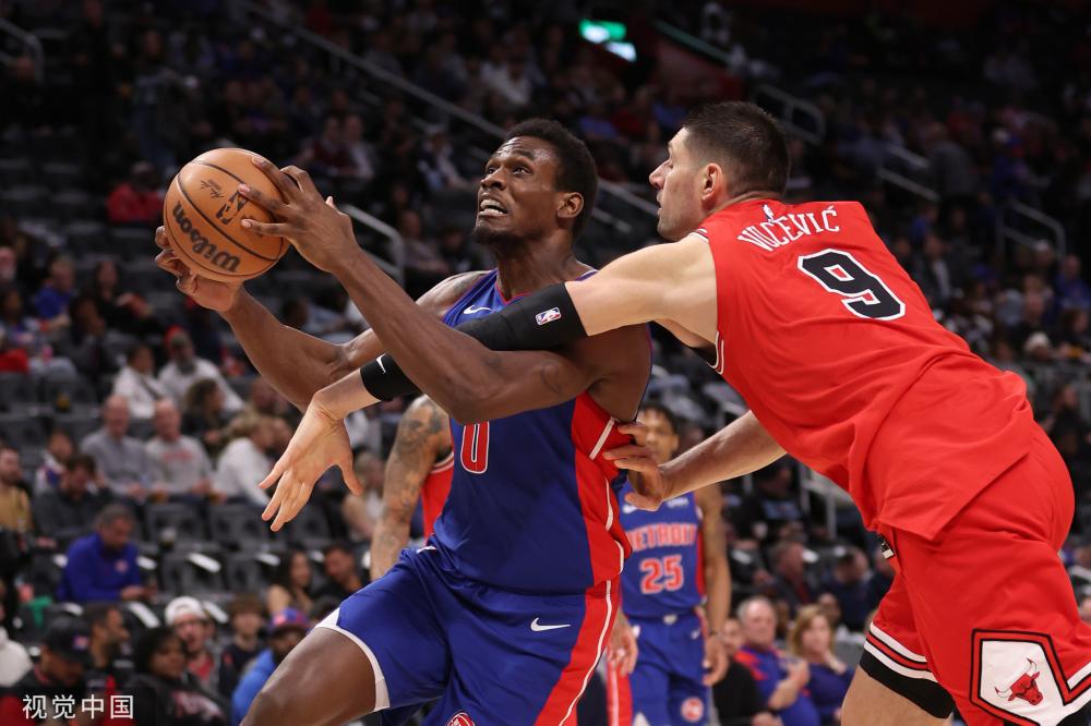 他常在采访 他常在采访